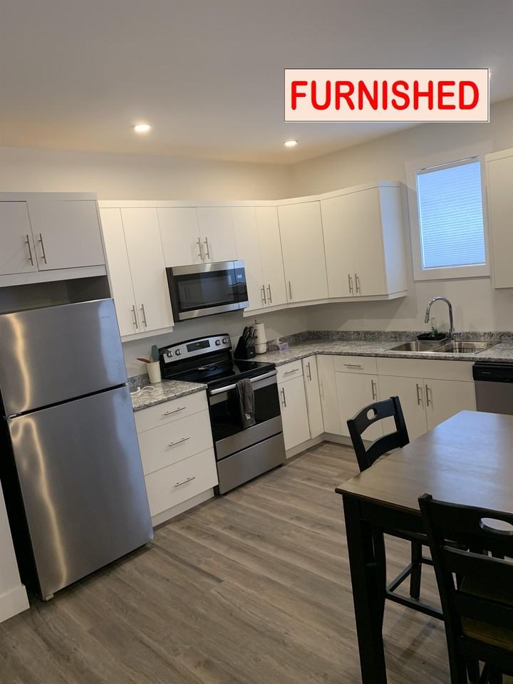 8420 B-8420 81 St - Photo 3 of 13