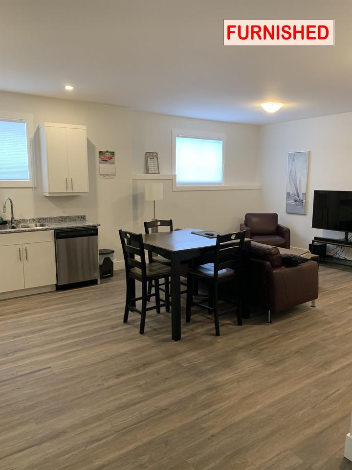 8420 B-8420 81 St - Photo 6 of 13