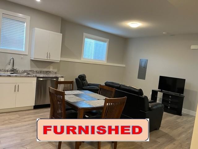 8624 B-8624 85 St - Photo 2 of 9