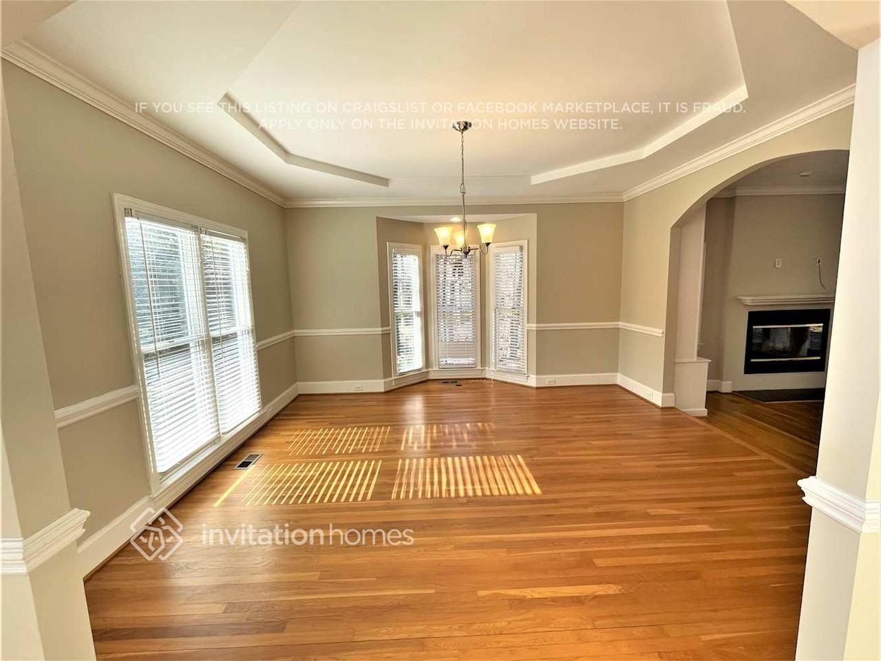 5814 Providence Grove Ln - Photo 3 of 25