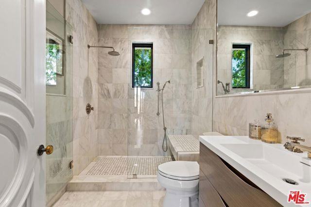 182 N Kanan Dume Rd - Photo 3 of 8