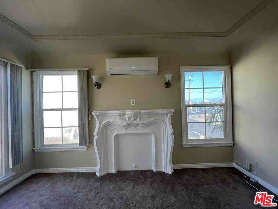 4118 S Victoria Ave - Photo 3 of 11