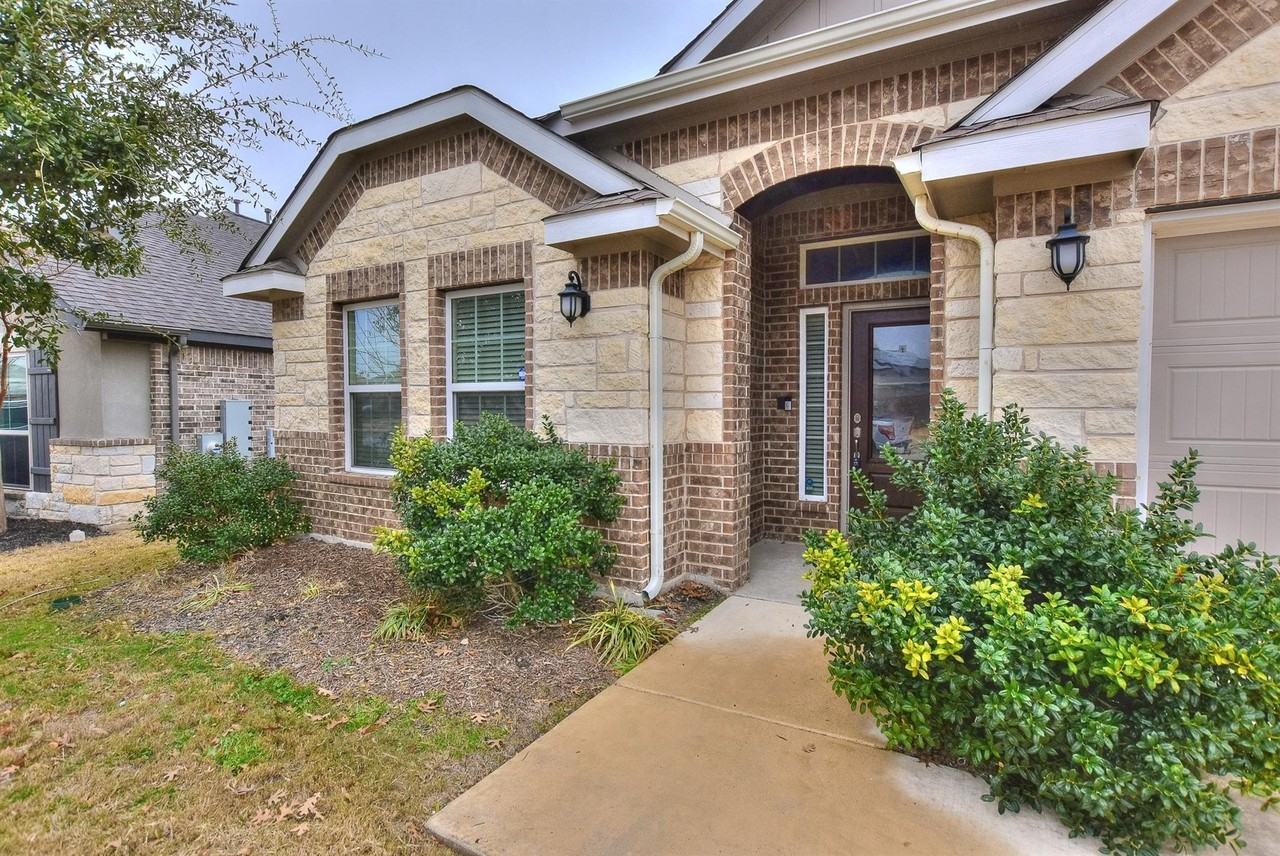 132 Krupp Ave - Photo 3 of 39