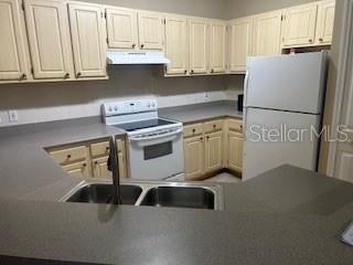 2432 Legacy Lake Dr - Photo 5 of 13