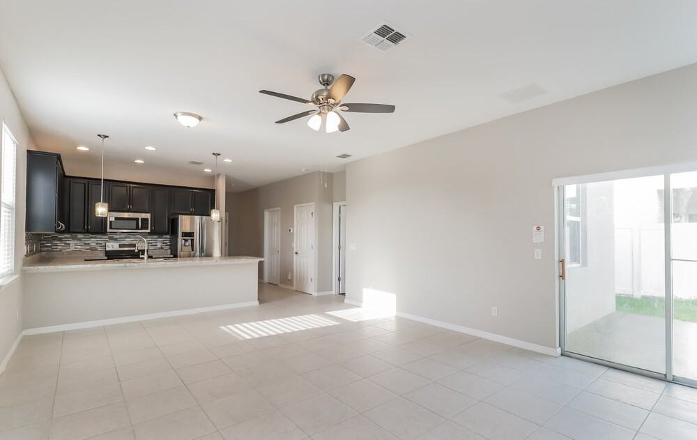 1121 Atlantic Ave - Photo 5 of 17