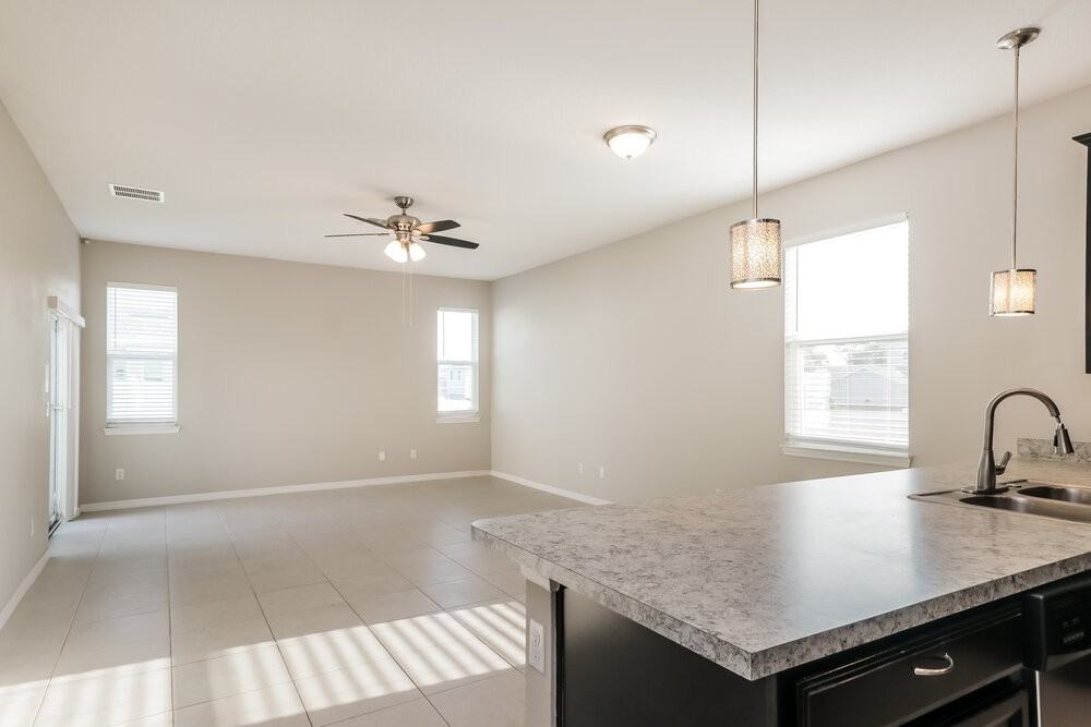 1121 Atlantic Ave - Photo 7 of 17