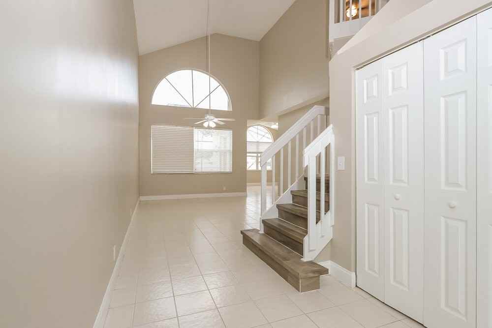 7673 Springfield Lake Dr - Photo 4 of 14