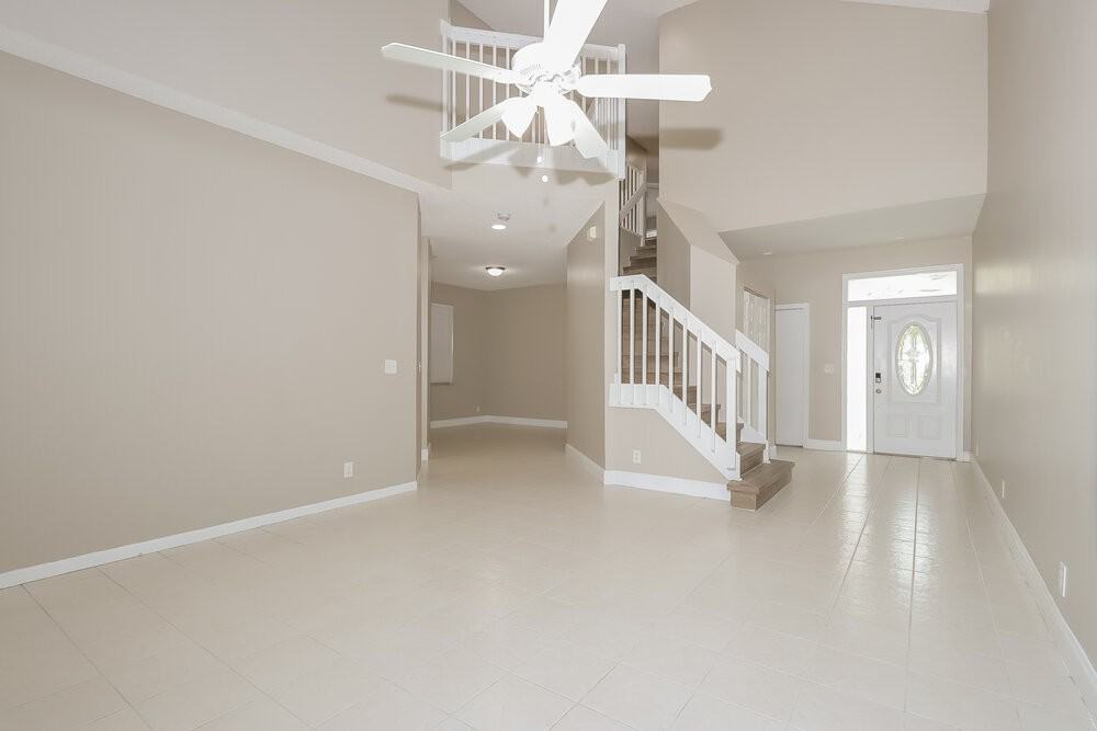 7673 Springfield Lake Dr - Photo 5 of 14