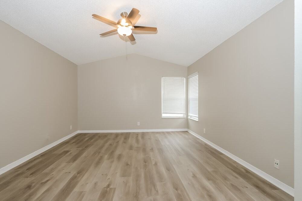 7673 Springfield Lake Dr - Photo 7 of 14