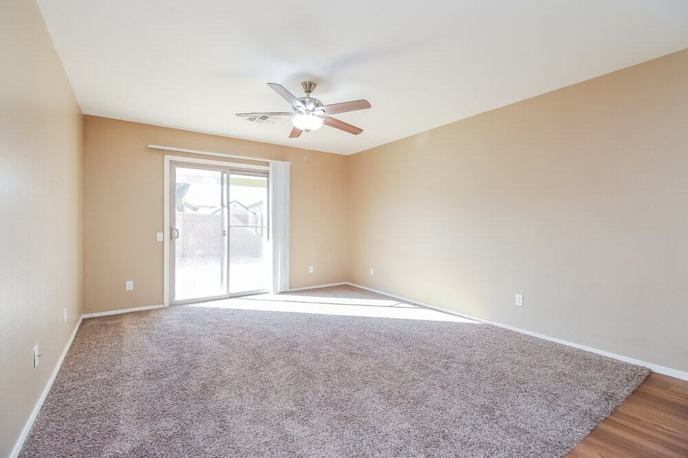 1701 E Christopher St - Photo 3 of 16