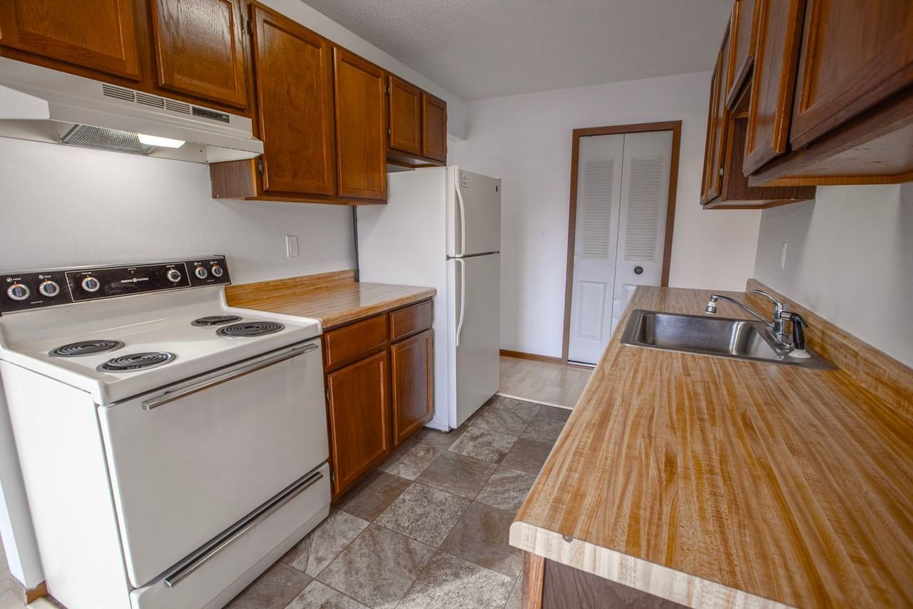 Hidden Valley Apartments - Photo 6 of 14