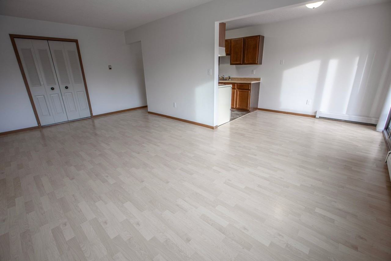 Hidden Valley Apartments - Photo 4 of 9