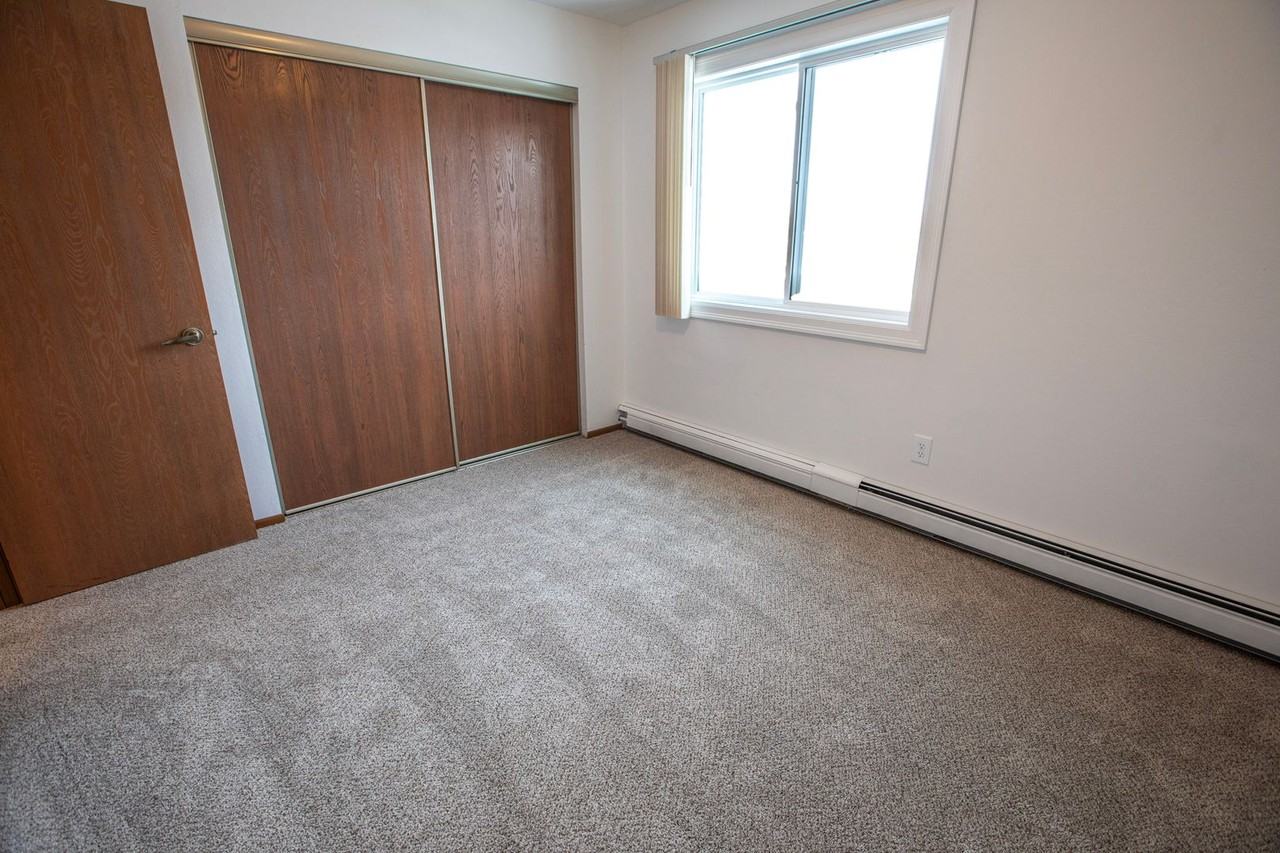 Hidden Valley Apartments - Photo 6 of 9