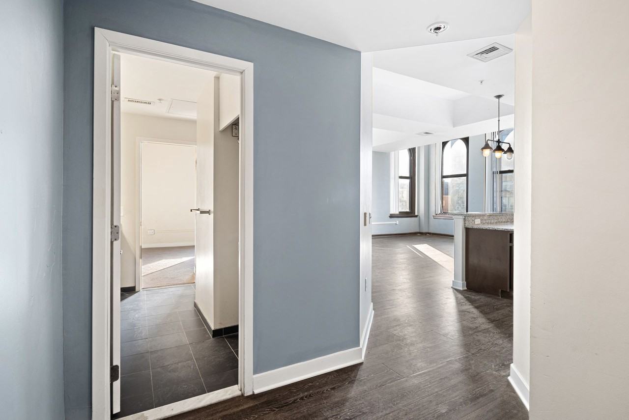 Mural Lofts - Photo 4 of 36