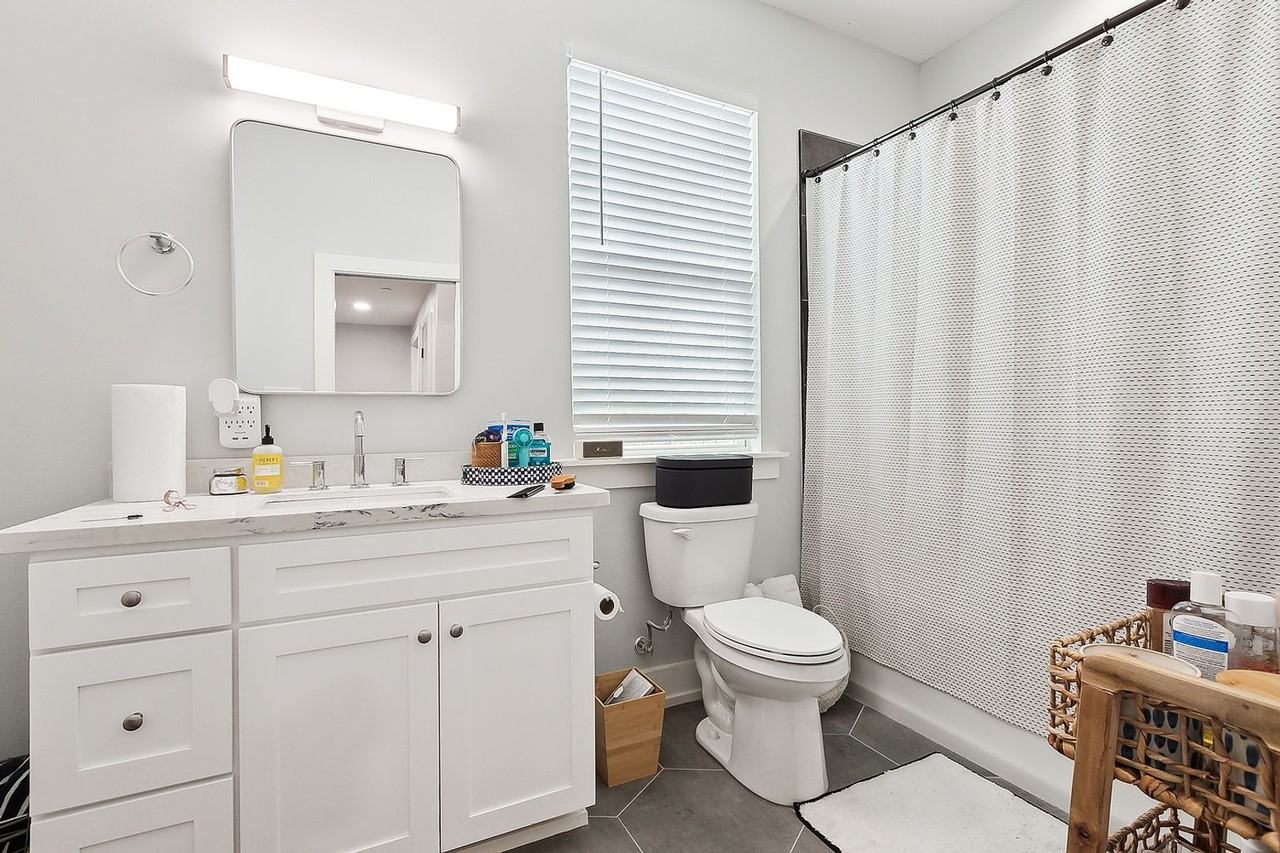 1809 Hillary St - Photo 6 of 8