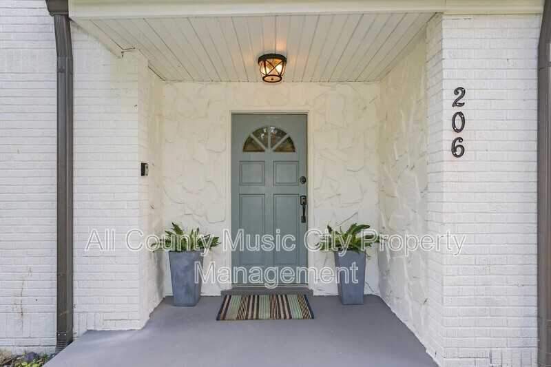 206 Blue Hills Dr - Photo 2 of 17