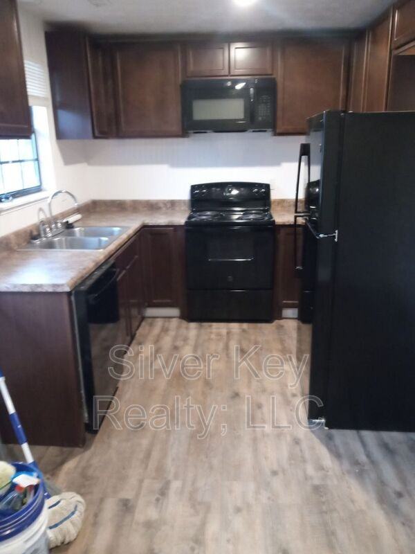 408 Oklahoma St #4 - Photo 2 of 10