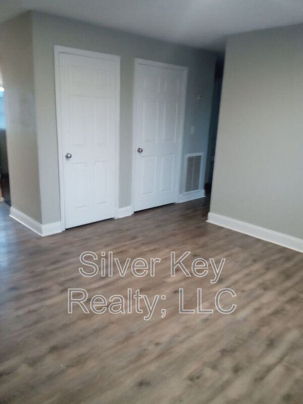 408 Oklahoma St #4 - Photo 4 of 10