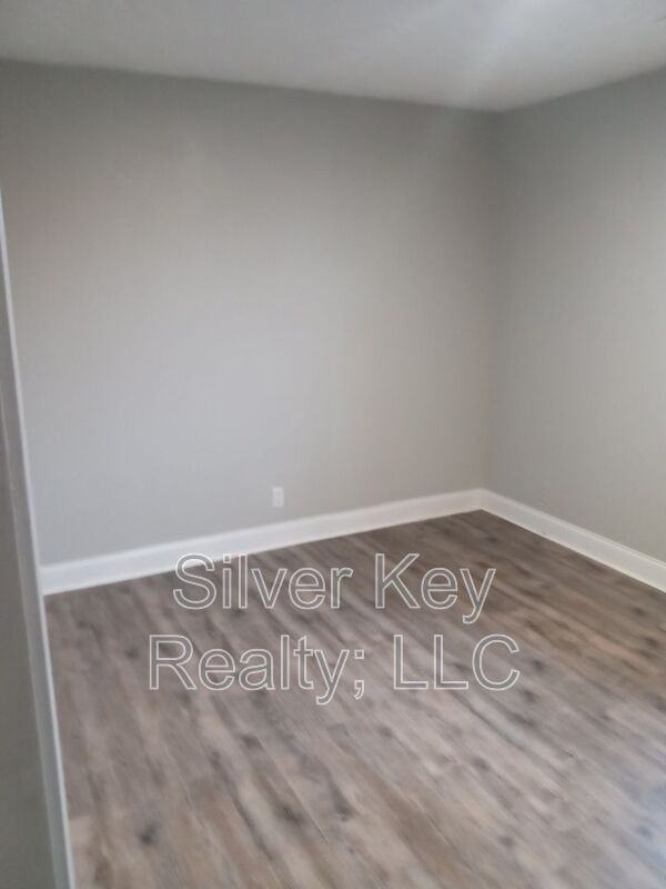 408 Oklahoma St #4 - Photo 6 of 10