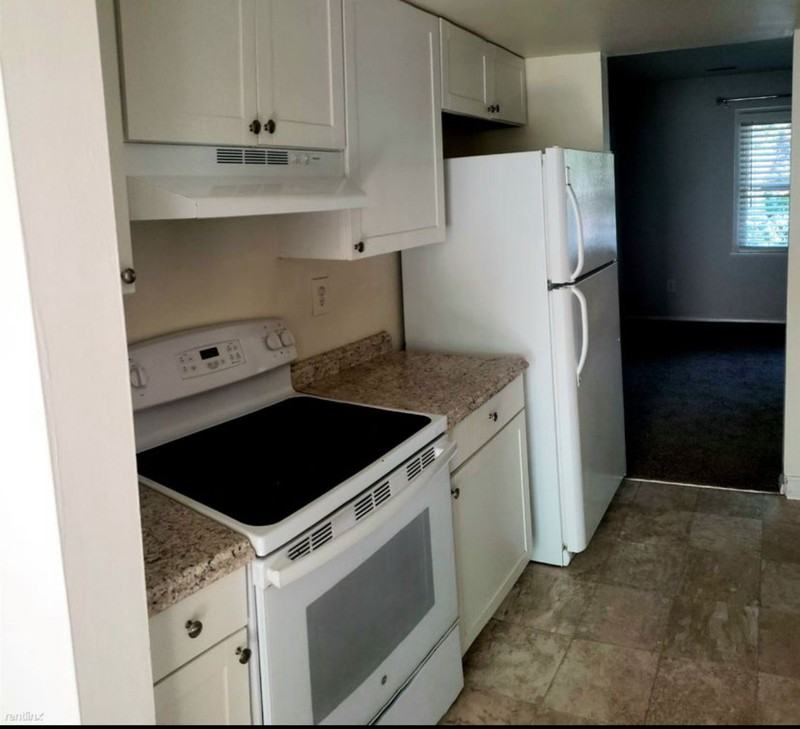 9411 Poppy Ct - Photo 4 of 10