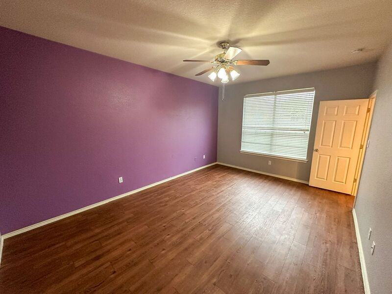 188 Oxford Dr - Photo 3 of 11