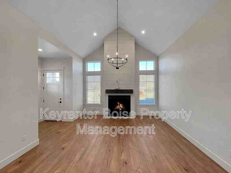 2995 W Hidden Springs Dr - Photo 2 of 23