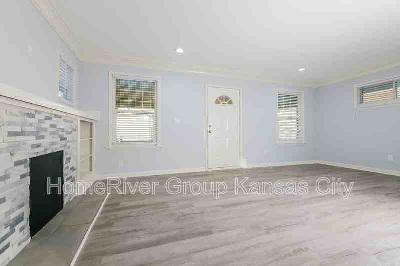 3545 Bellefontaine Ave - Photo 3 of 21