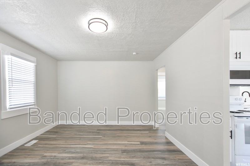 267 Maple St - Photo 5 of 13