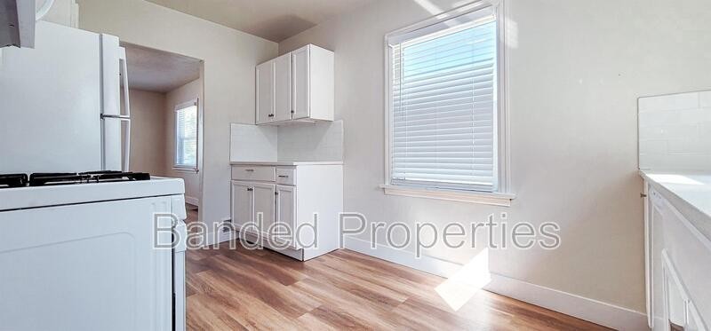 1313 Liberty Ave - Photo 2 of 13