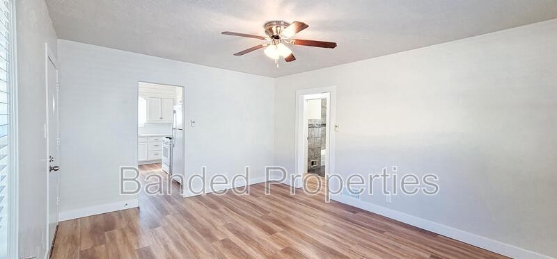 1313 Liberty Ave - Photo 3 of 13