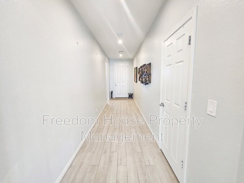 3529 E Malheur Ave - Photo 5 of 28