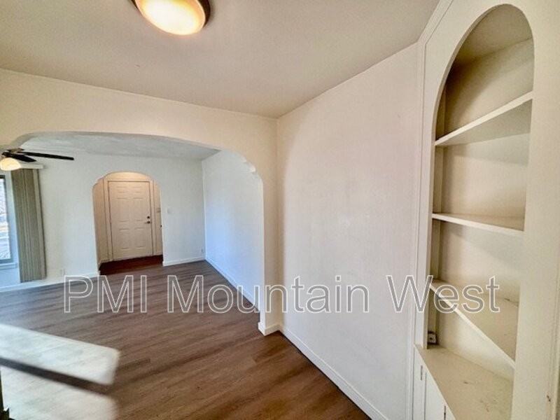 1187 29th St - Photo 7 of 24