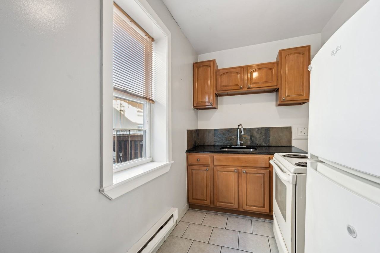 513 W Girard Ave - Photo 5 of 15