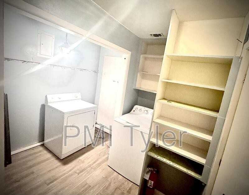 509 Colonial Dr - Photo 2 of 11