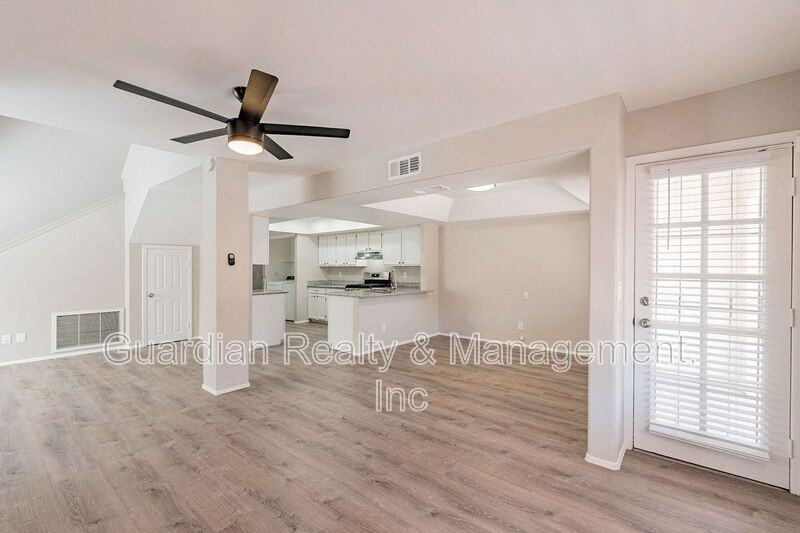 4389 S Potter Dr - Photo 3 of 30