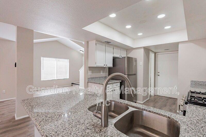 4389 S Potter Dr - Photo 2 of 30