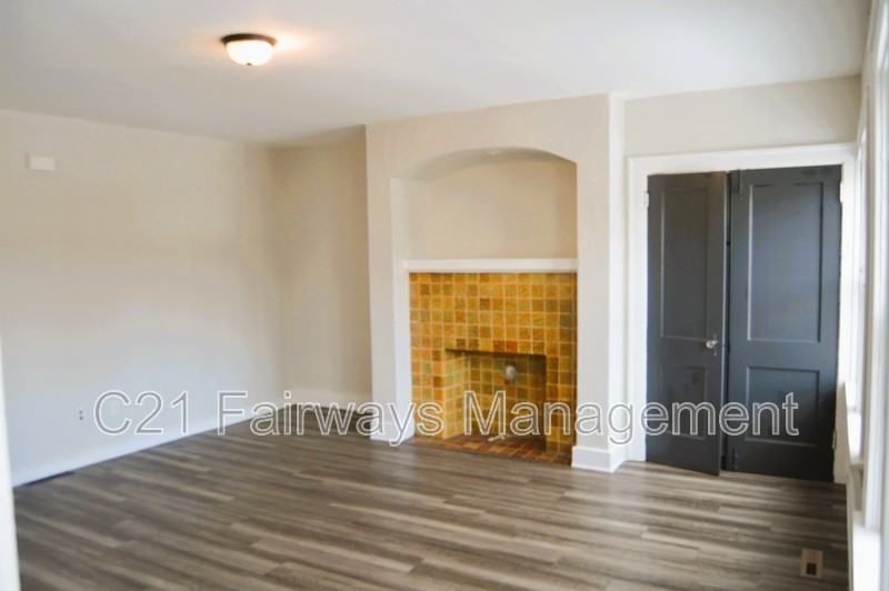 1966 Perrysville Ave - Photo 3 of 11