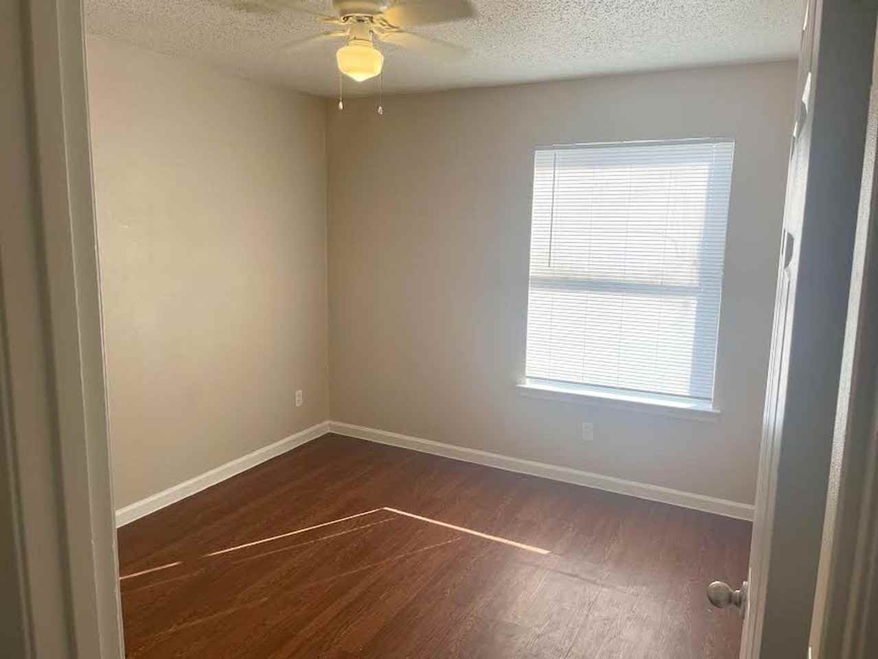 Spanish Vida Apartments - Photo 2 of 13