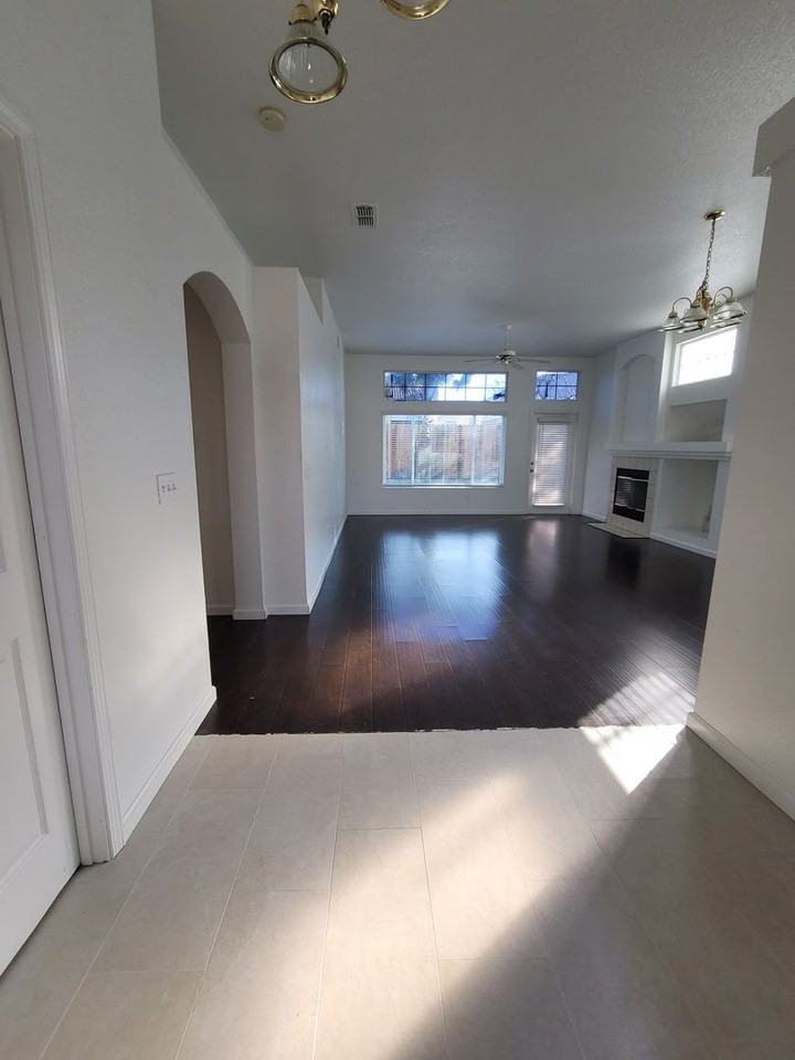 8917 Altameda Ct - Photo 2 of 21