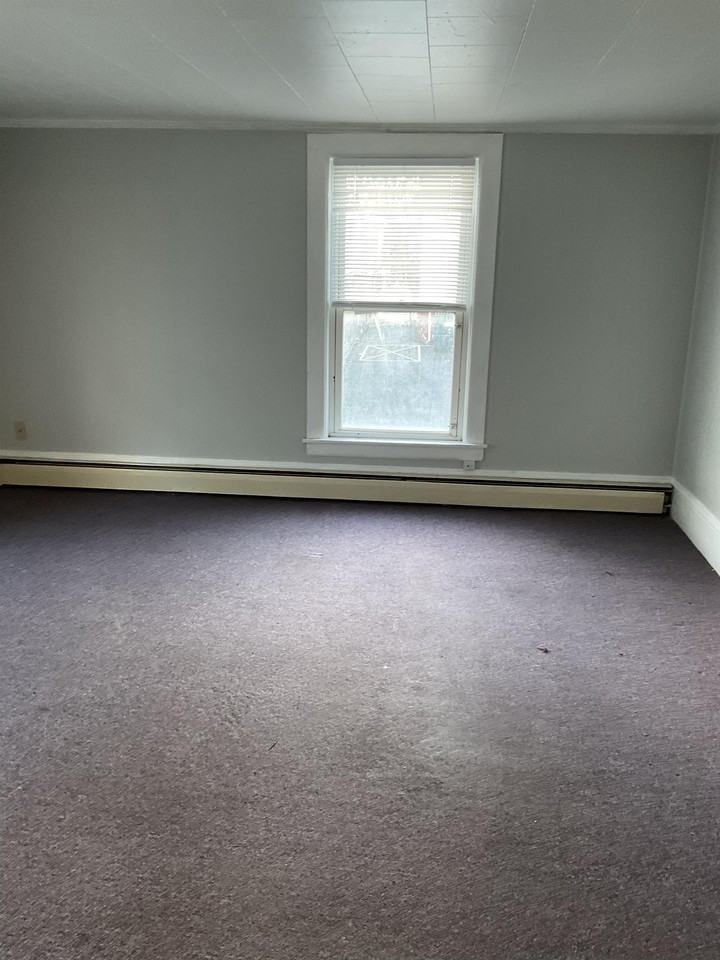 107 Broad Street - Photo 2 of 5