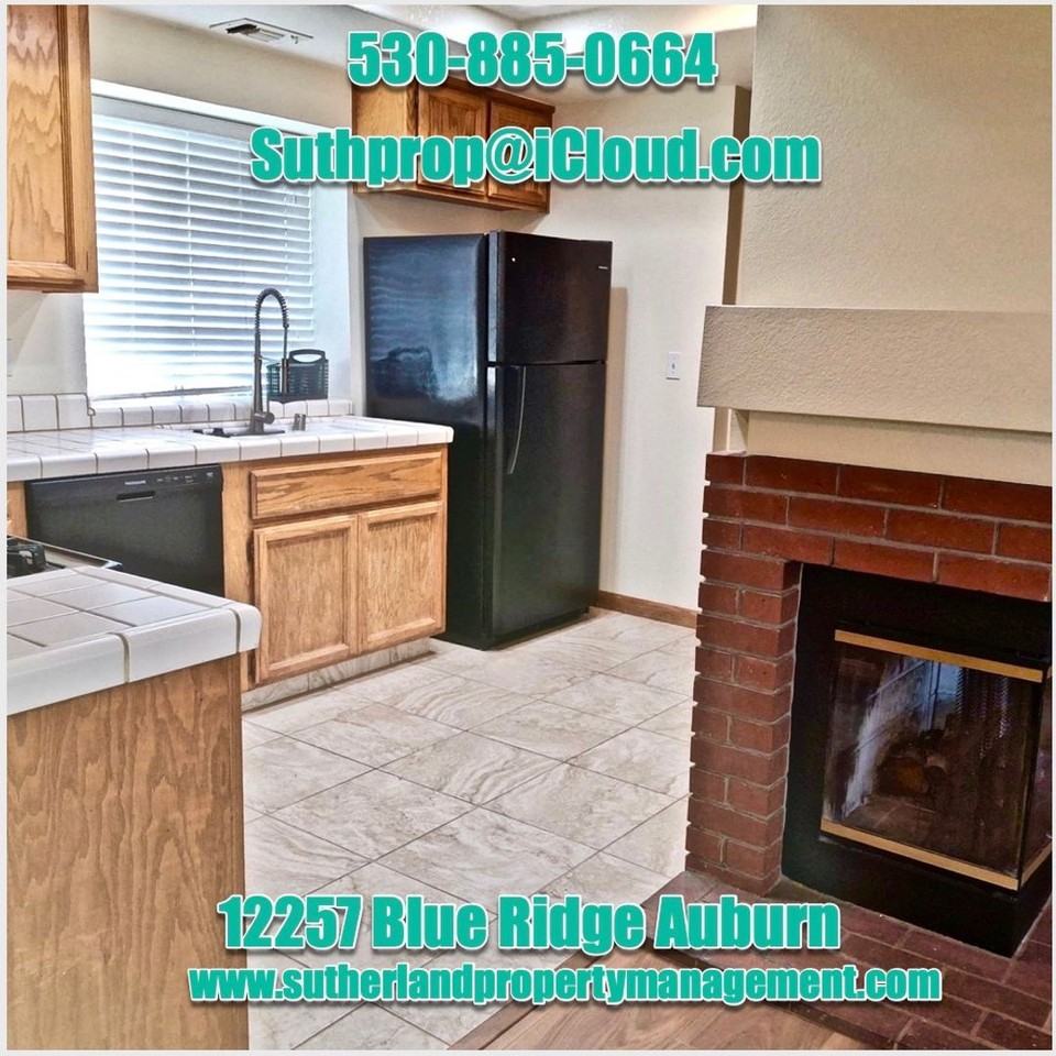 12257 Blue Ridge Ct - Photo 2 of 15