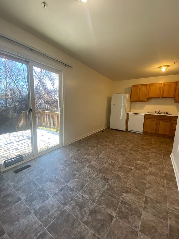 287 Center Deen Ave - Photo 4 of 12