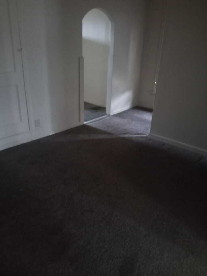 406 South Meridian Street - Photo 2 of 49