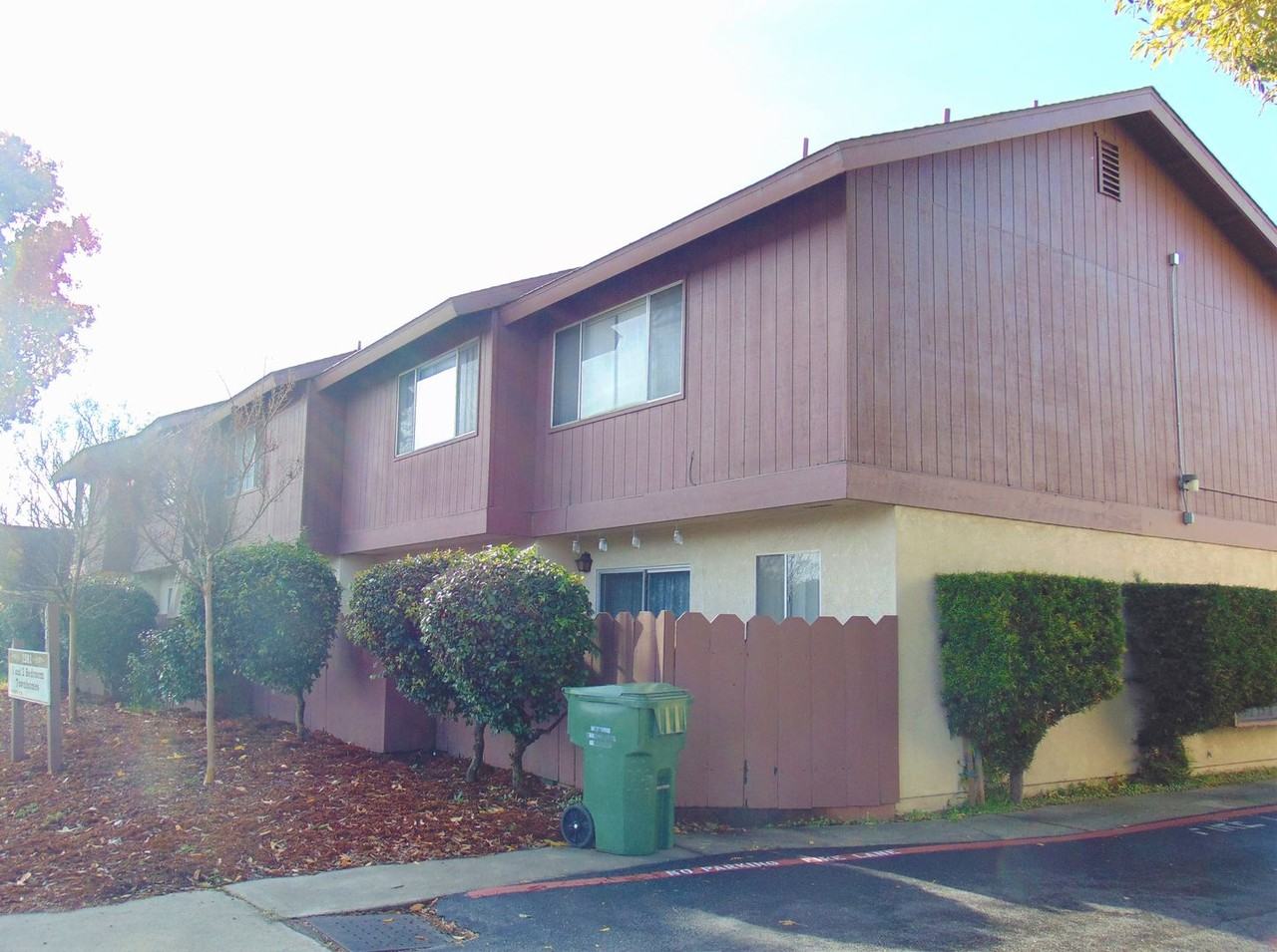 0016 1581 El Tigre Court - Photo 2 of 11