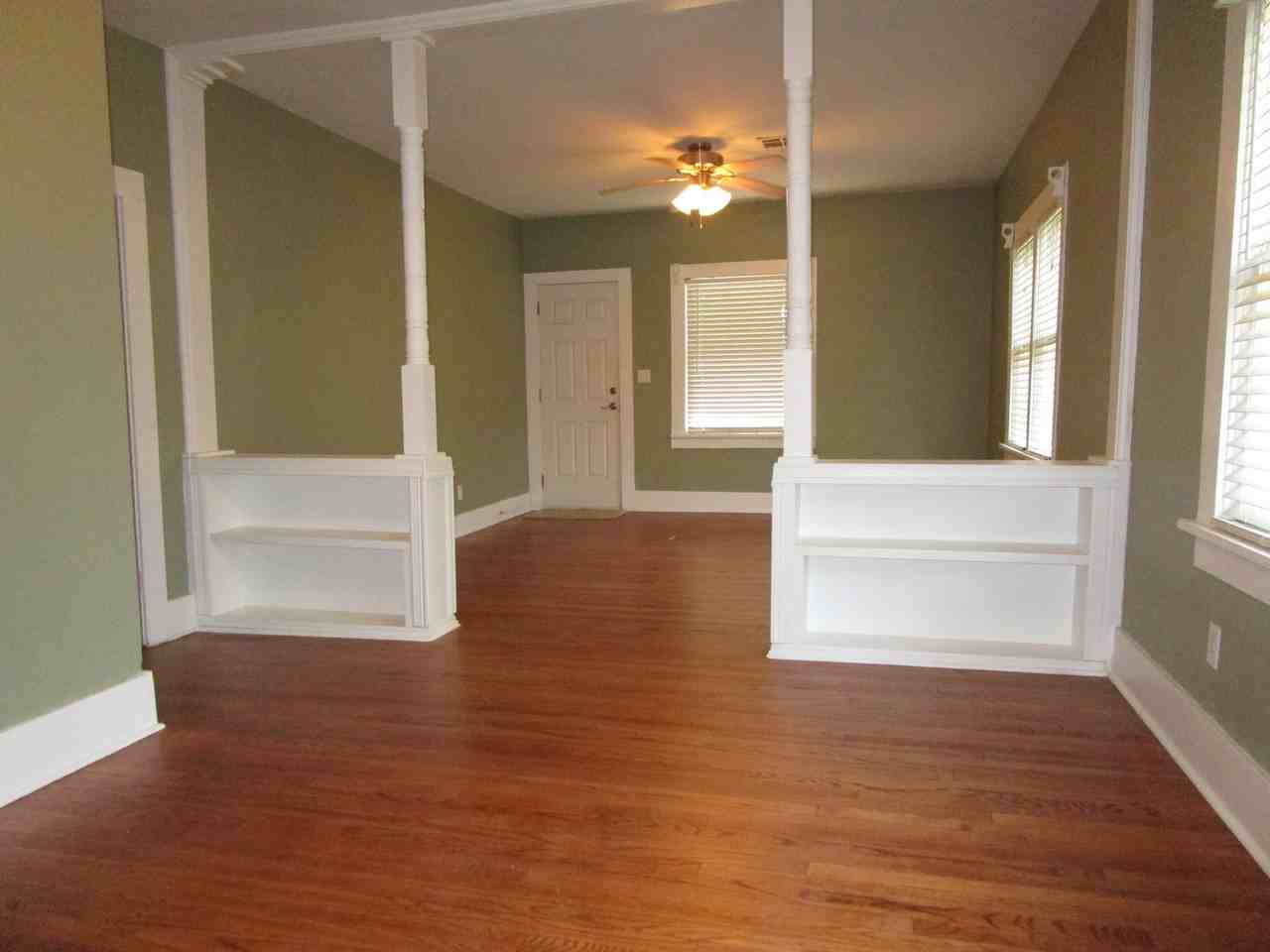 611 S Flood Ave - Photo 3 of 18