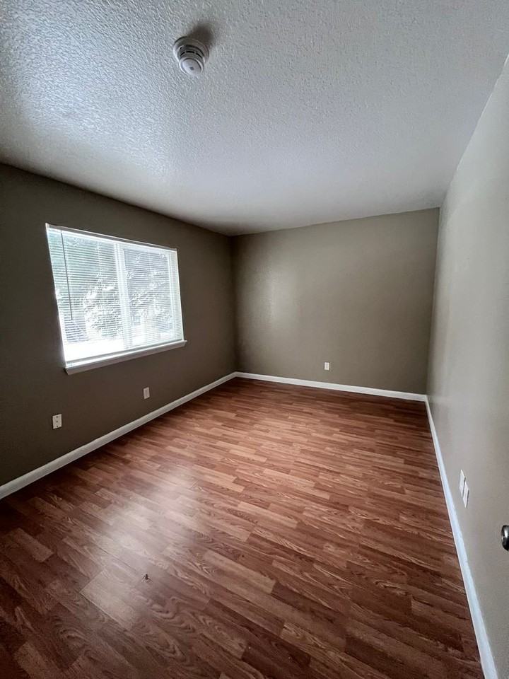18053 E Ohio Ave #102 - Photo 7 of 13