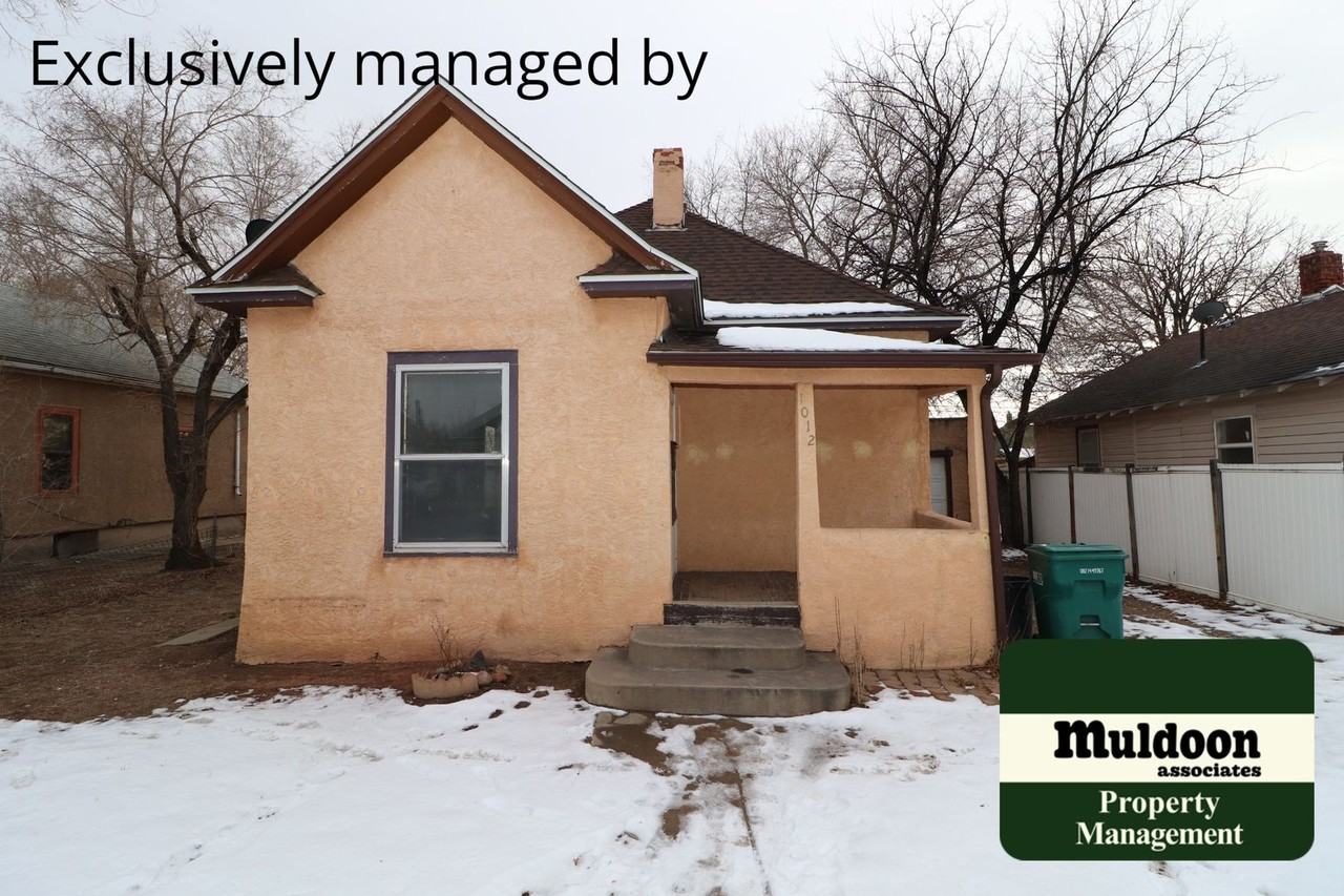 1012 E 7th St - Photo 2 of 11