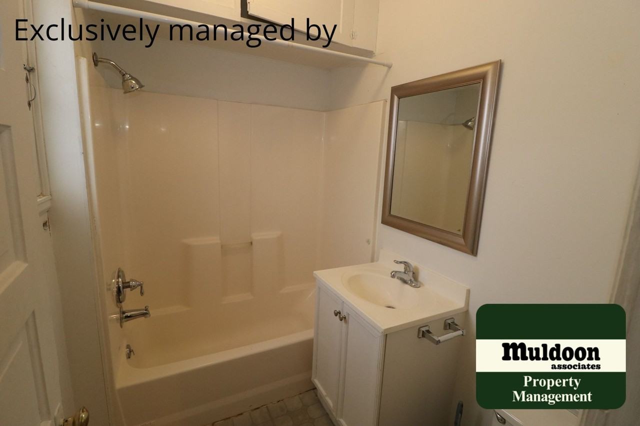 1012 E 7th St - Photo 6 of 11
