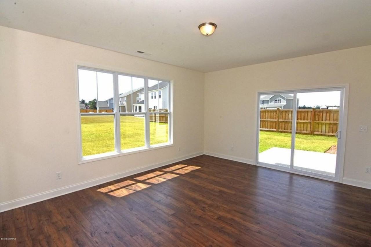745 Heartwood Dr - Photo 3 of 12