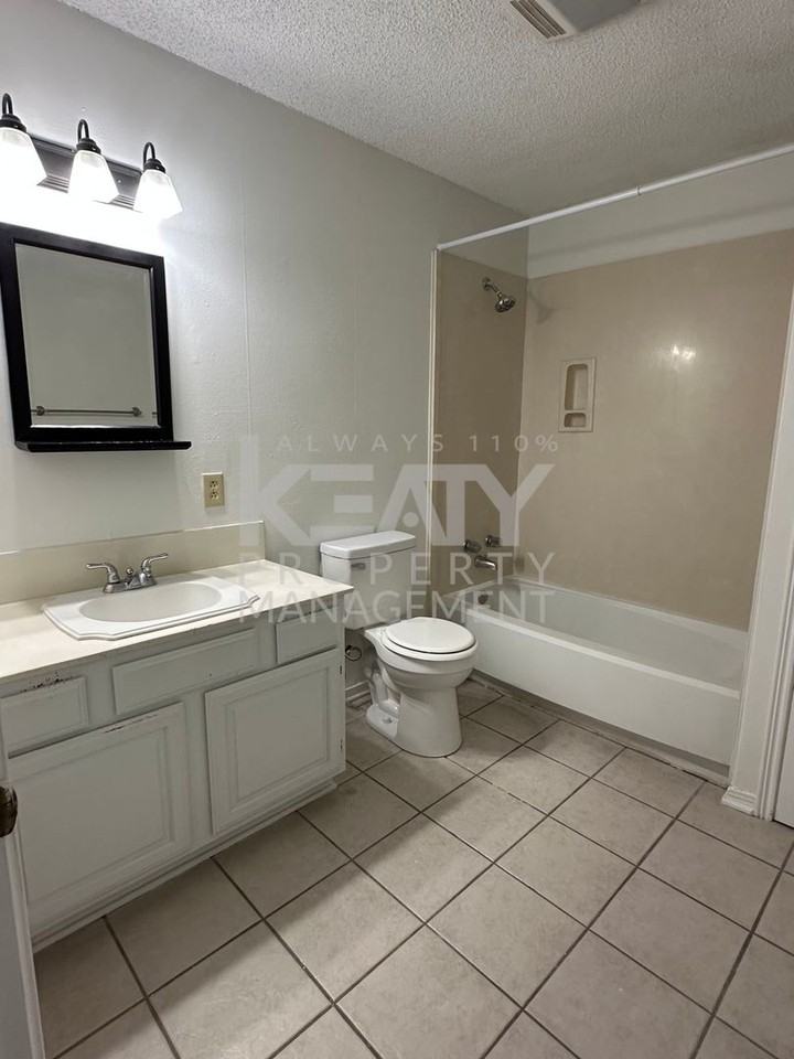 100 Winchester Dr - Photo 7 of 11